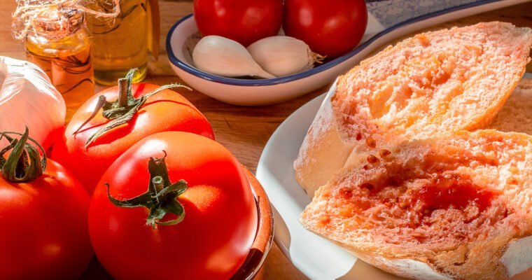 receta de Pa amb tomàquet (Pan con tomate) tipica de catalunya
